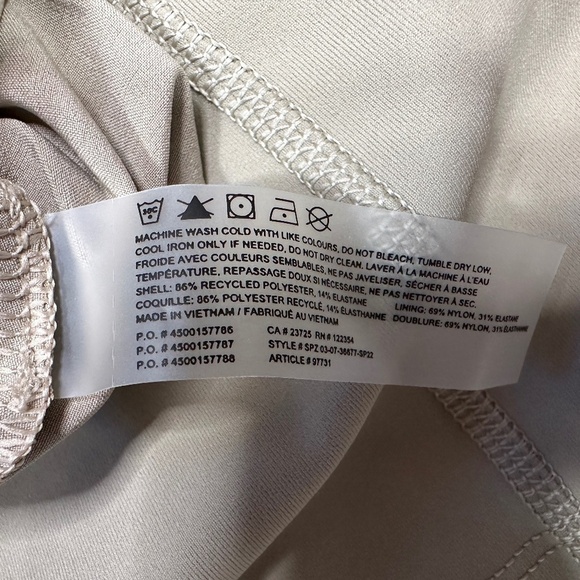 Aritizia TnAction TnaMove Tennis ProMicro pleated high rise Skirt Tan Size L - Picture 9 of 10